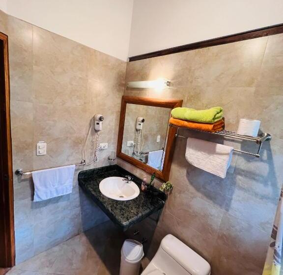 هتل Mama Tungu Hostel