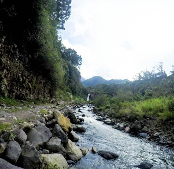هتل Mama Tungu Hostel