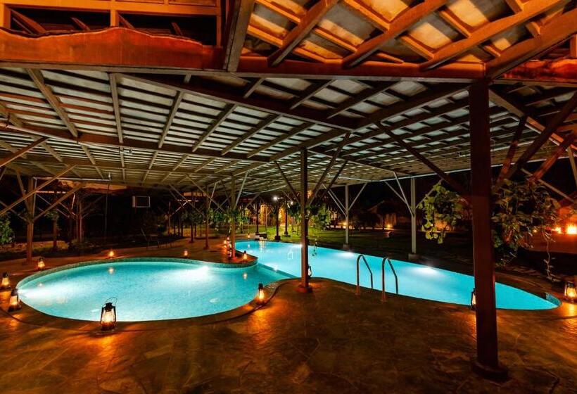בית מלון כפרי Tadoba Jungle Camp