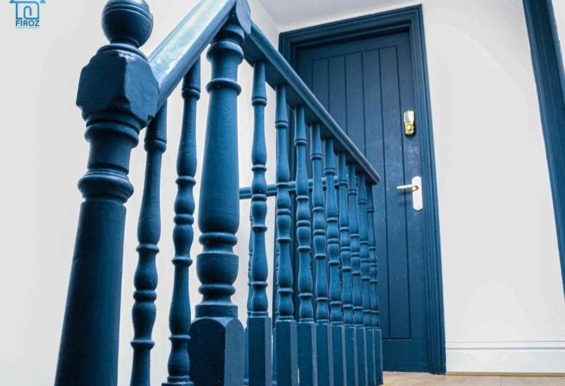 بنسيون York Contractor House  Free Road Side Parking, Town Centre Location, Free Wifi & Netflix By Firoz Pr