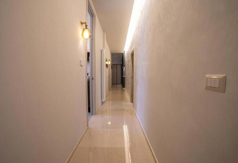 تختخواب و صبحانه Bebio Rooms