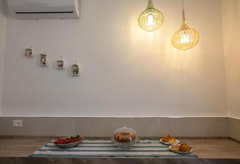 تختخواب و صبحانه Bebio Rooms