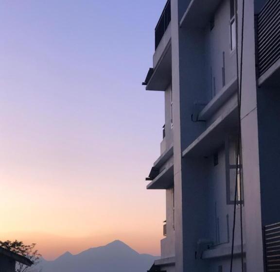 Bed and Breakfast Raveendra Inn