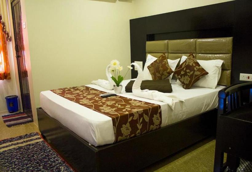 ホテル Brindavan Residency