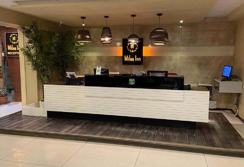 فندق Miles Inn
