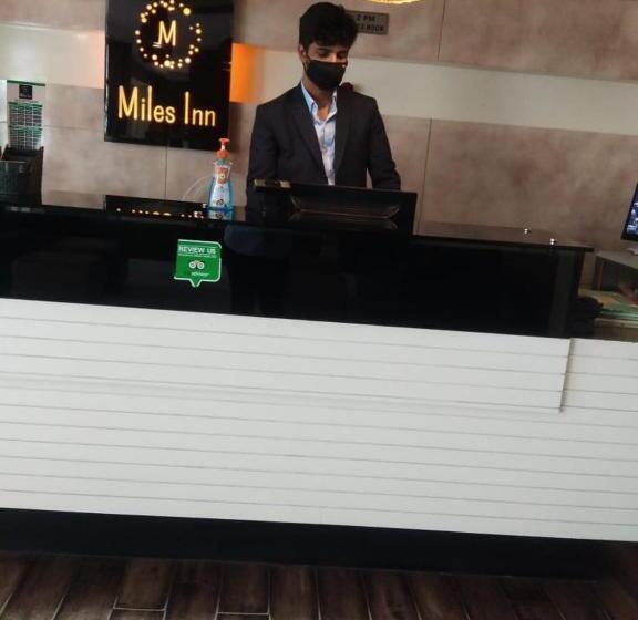 فندق Miles Inn