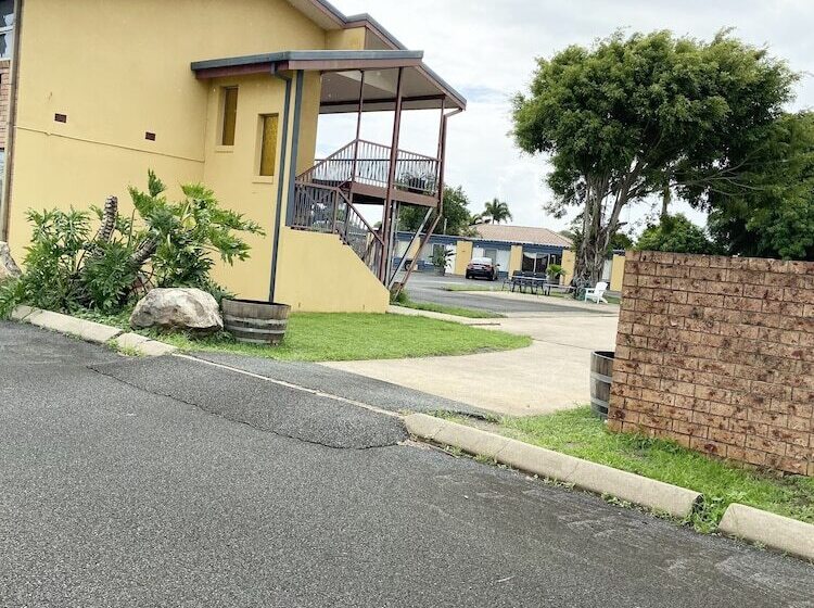 모텔 Proserpine Motor Lodge