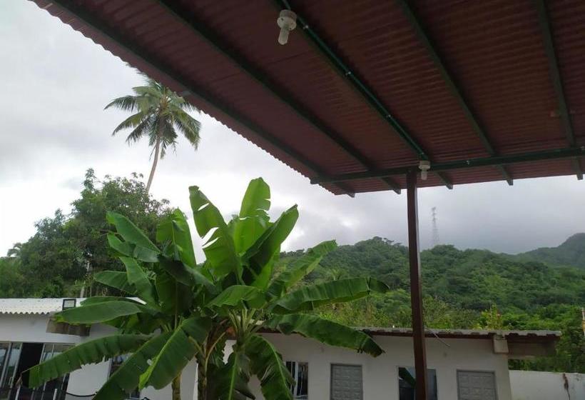 پانسیون Hostal La Sierra Nevada