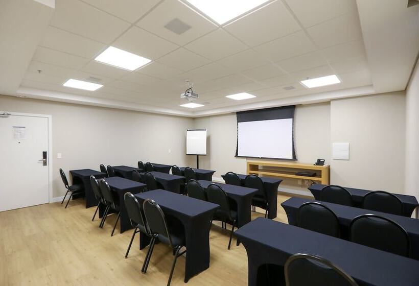 Отель Comfort Suites Sao Jose Do Rio Preto