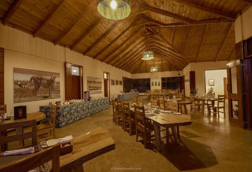 Отель Ngorongoro Marera Mountain View Lodge