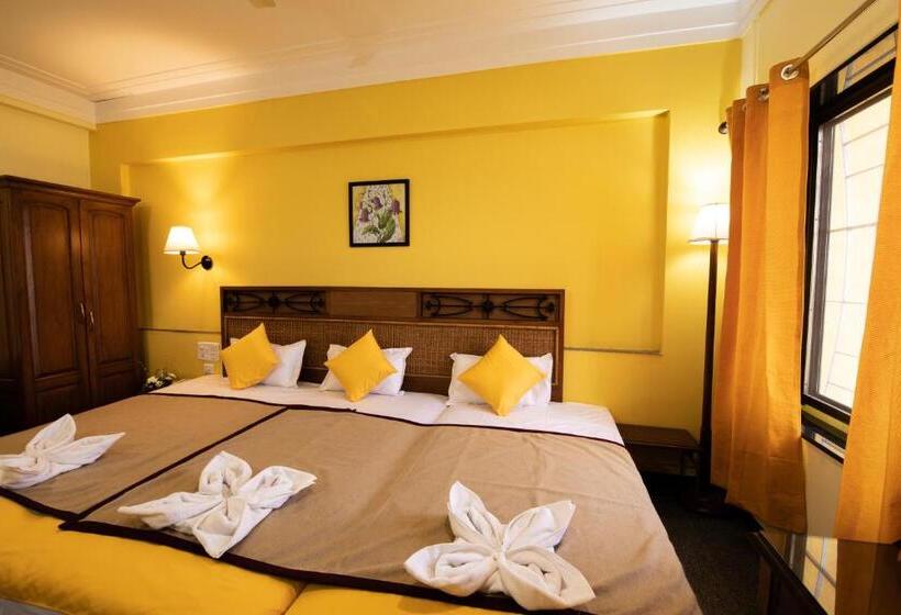 ホテル Raj Resort