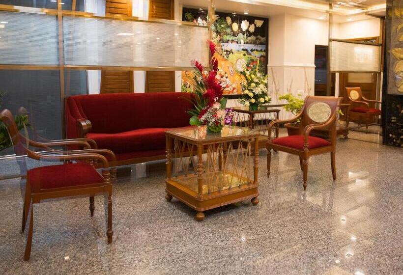 ホテル Raj Resort