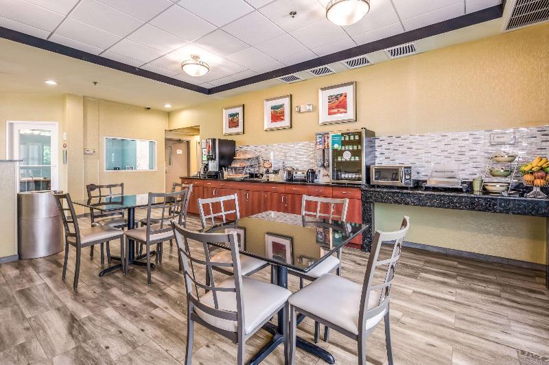 فندق Rodeway Inn Poughkeepsie