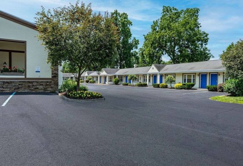 فندق Rodeway Inn Poughkeepsie
