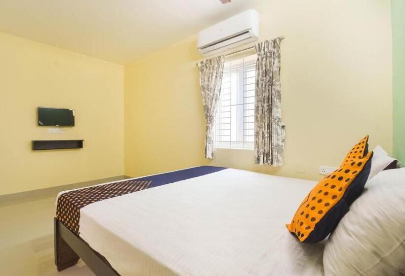 בית מלון כפרי Spot On 77128 Siva Residency