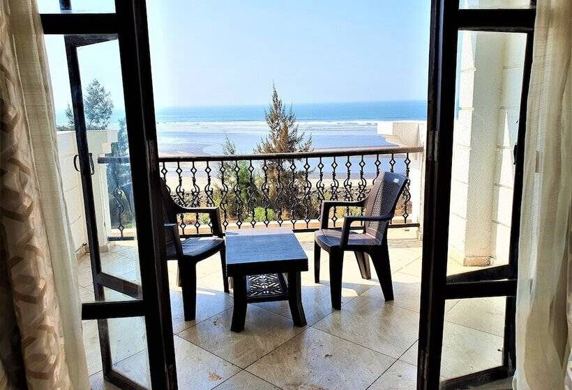 בית מלון כפרי Vits Excellensea Karde Beach