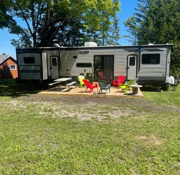 モーテル Firehouse Inn