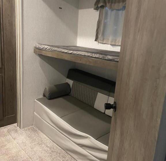 モーテル Firehouse Inn