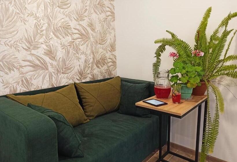 پانسیون Jermatun Guest House