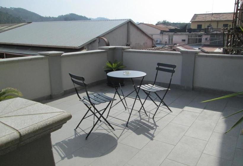 بنسيون La Terrazza Del Golfo