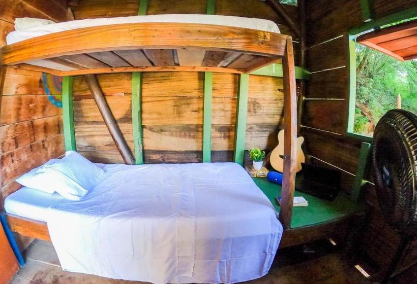 Tamarindo Beach Hostel