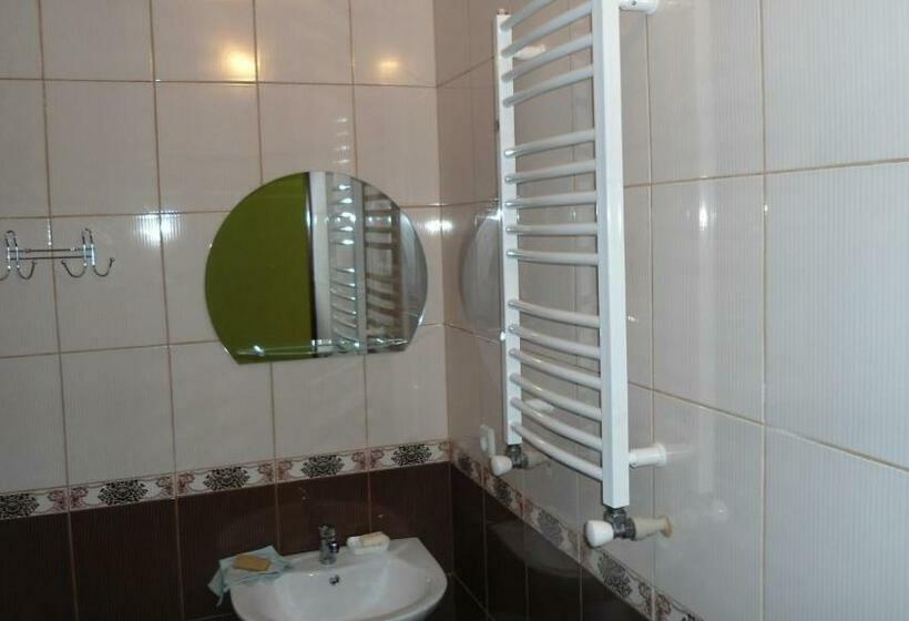 ユースホステル Sinyak Vilux