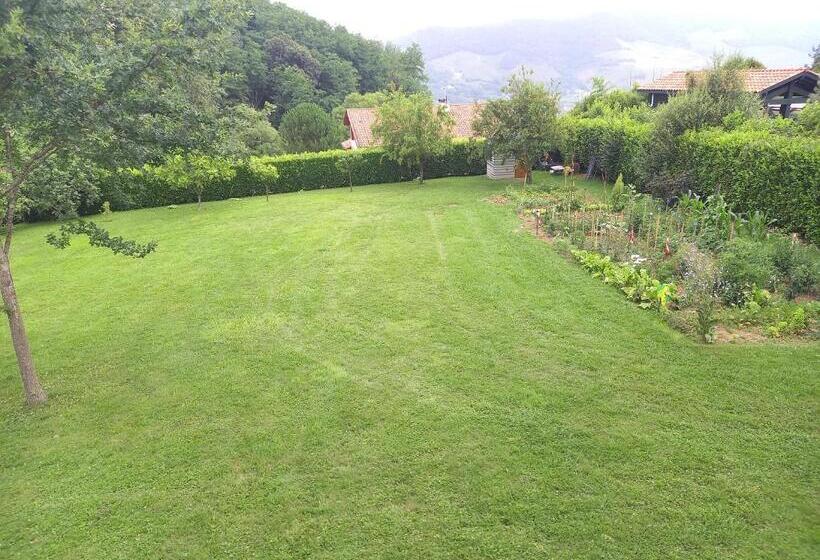 تختخواب و صبحانه Villa Goxoki Avec Piscine Saint Jean Pied De Port