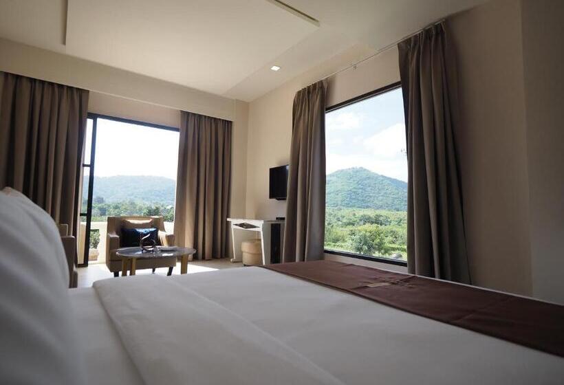 هتل Jupiter Trevi Resort And Spa