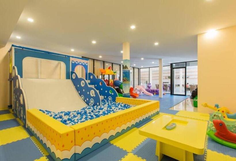 هتل Jupiter Trevi Resort And Spa