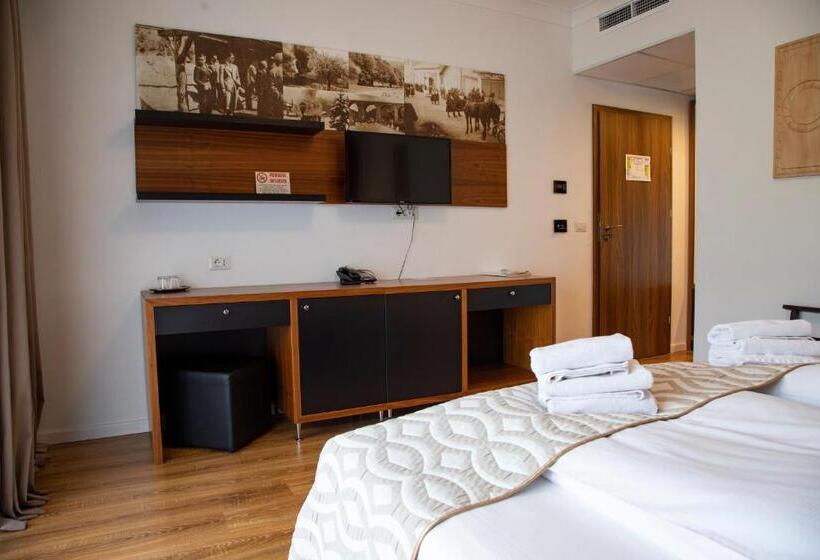 هتل Mirage Resort & Spa