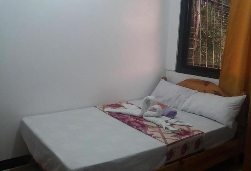 Hotel Oyo 704 Yang S Homestay