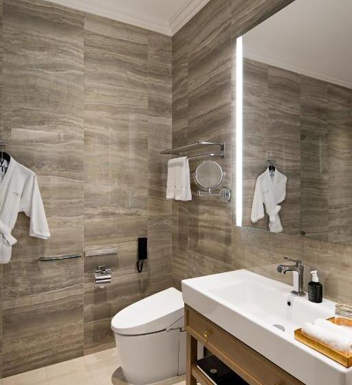 هتل The Grand Mansion Menteng By The Crest Collection