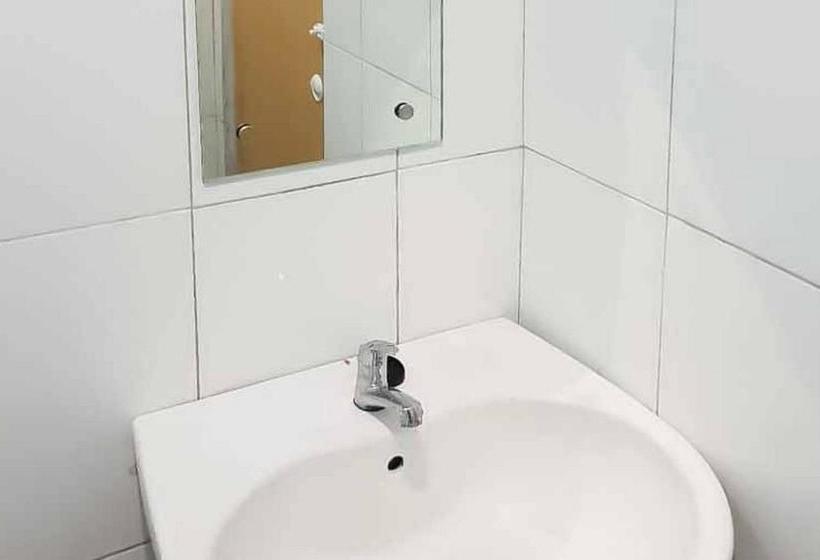 پانسیون Airangga Home Stay Syariah Berastagi Redpartner