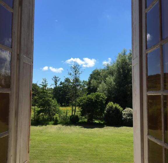 ベッドアンドブレックファースト Chambres D'hôtes & Gites La Chatellenie