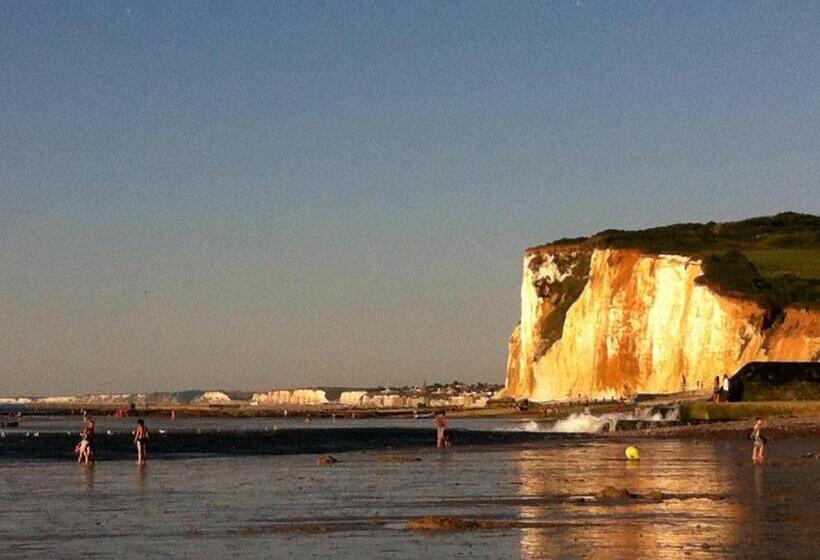 ベッドアンドブレックファースト Chambres D'hôtes & Gites La Chatellenie