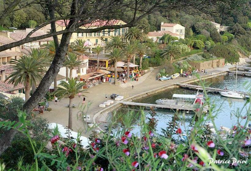 Bed and Breakfast La Maison Du Port