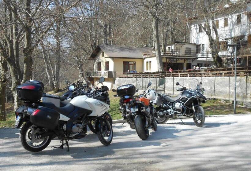 호텔 Albergo Ristorante Montecucco Da Tobia