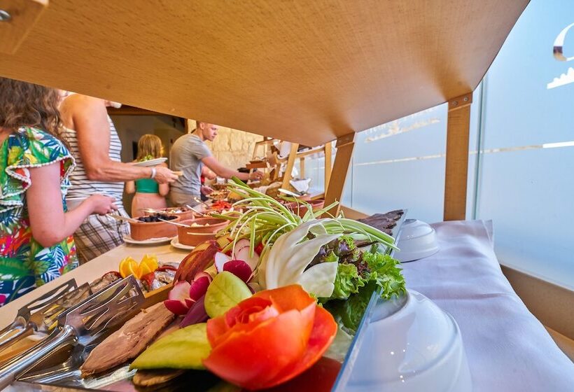 Creta Palm Resort Hotel & Apartments