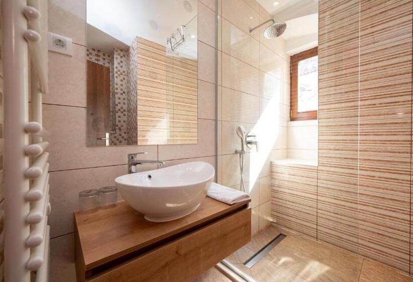 Heritage Hotel Tragos