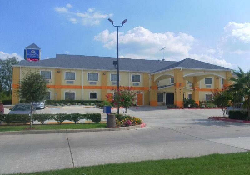 هتل Americas Best Value Inn And Suites Bush International Airport