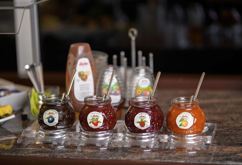 Отель Berlin Mitte By Campanile