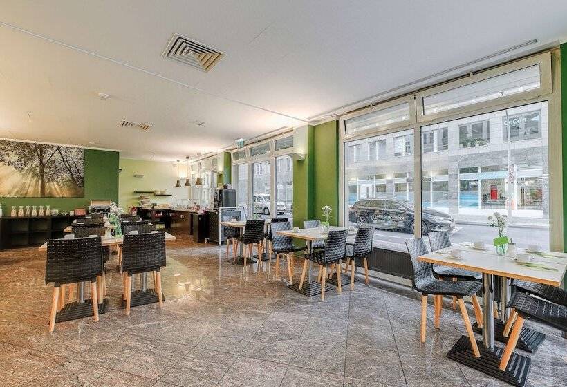 Отель Berlin Mitte By Campanile