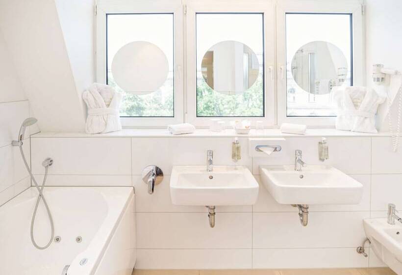 Отель Berlin Mitte By Campanile