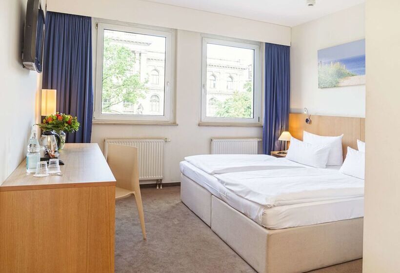 Отель Berlin Mitte By Campanile