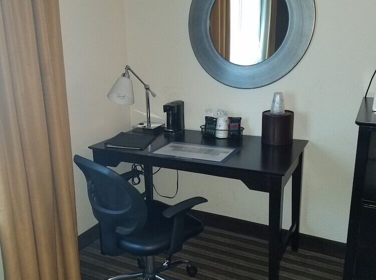 هتل Best Western Plus Newark/christiana Inn