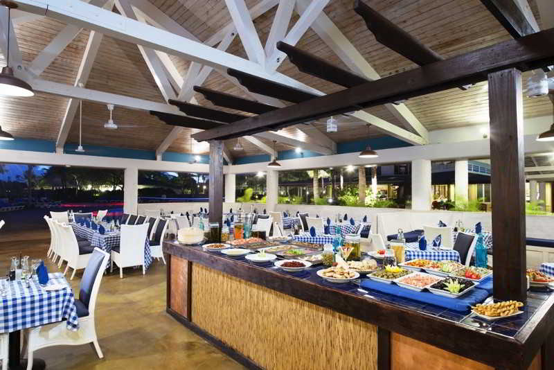 هتل Coconut Bay Beach Resort & Spa All Inclusive