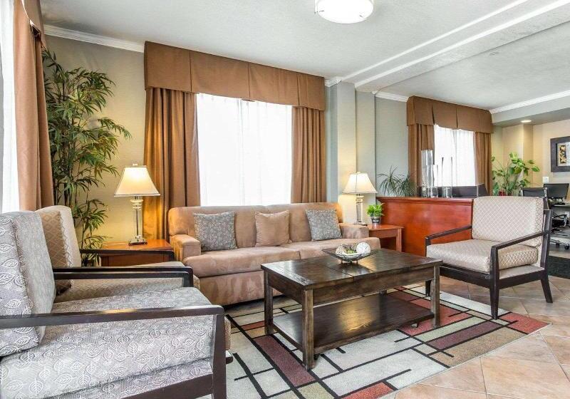 هتل Comfort Inn & Suites Ventura Beach