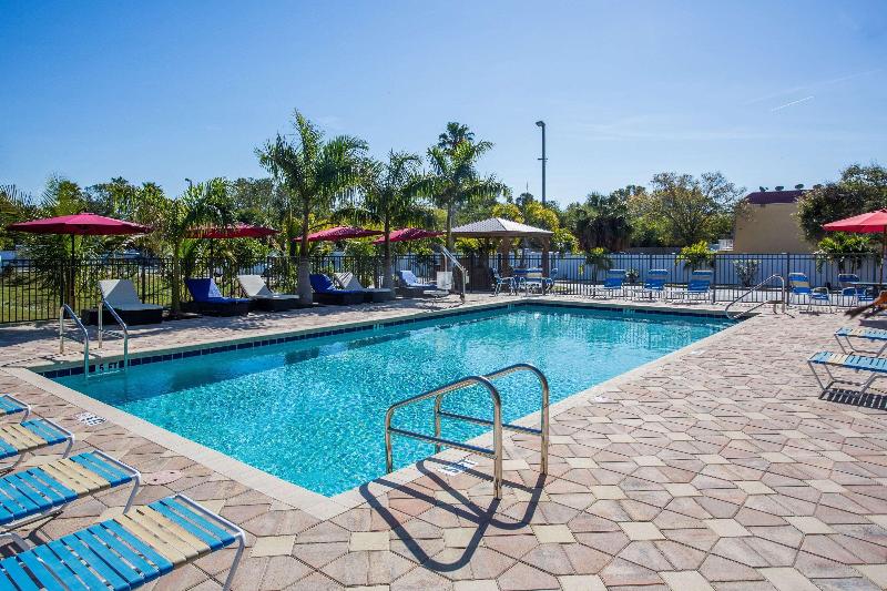 בית מלון כפרי Days Inn By Wyndham Sarasota Bay