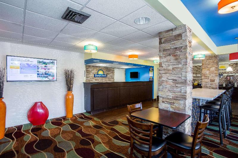 בית מלון כפרי Days Inn By Wyndham Sarasota Bay