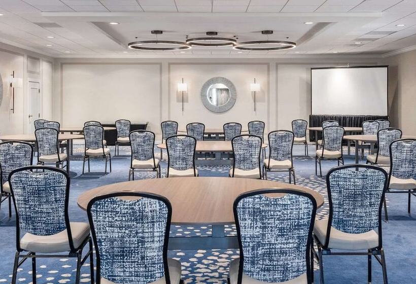 فندق Doubletree Suites By Hilton Naples